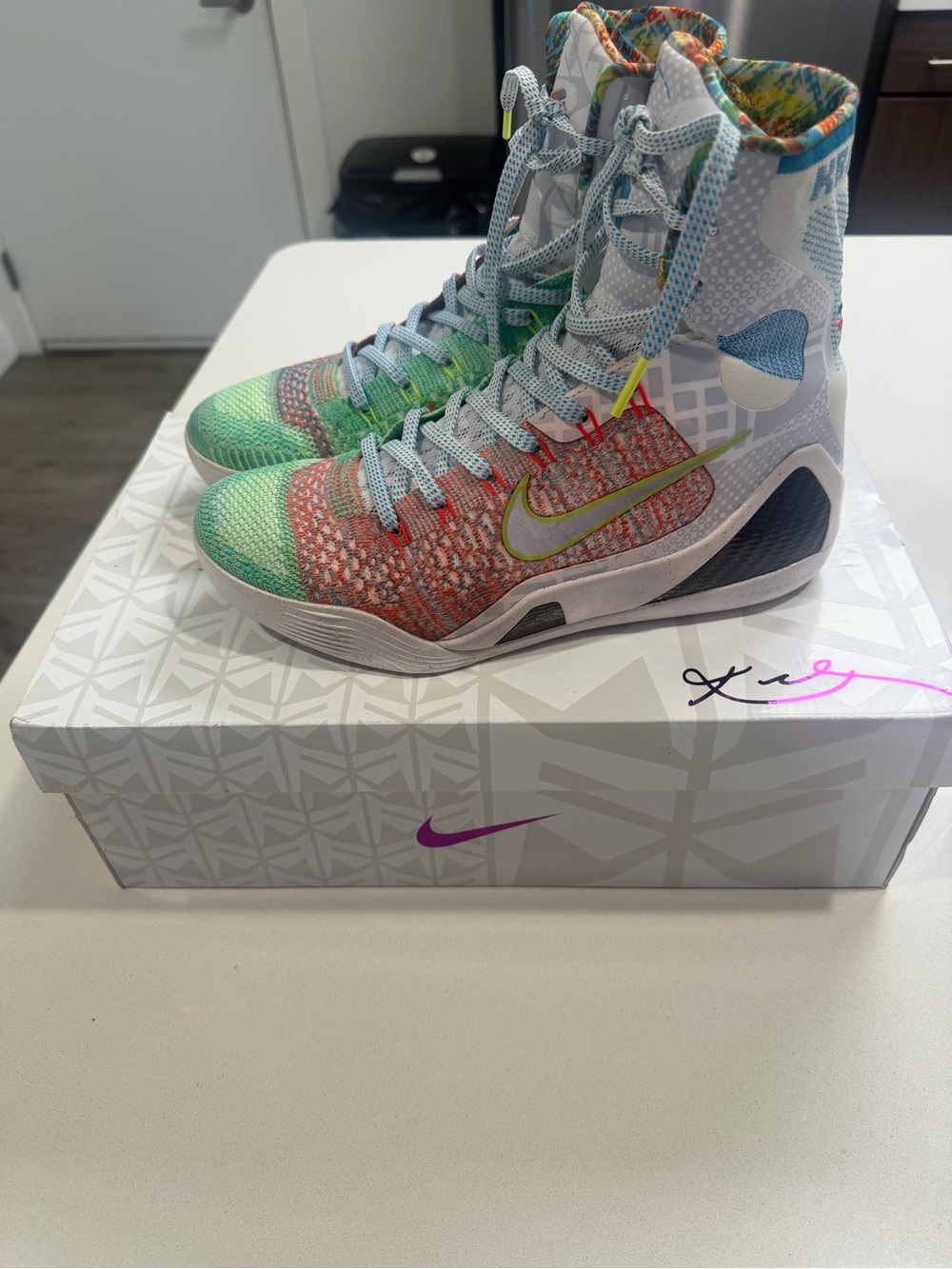 Kobe 9 What the (2014)